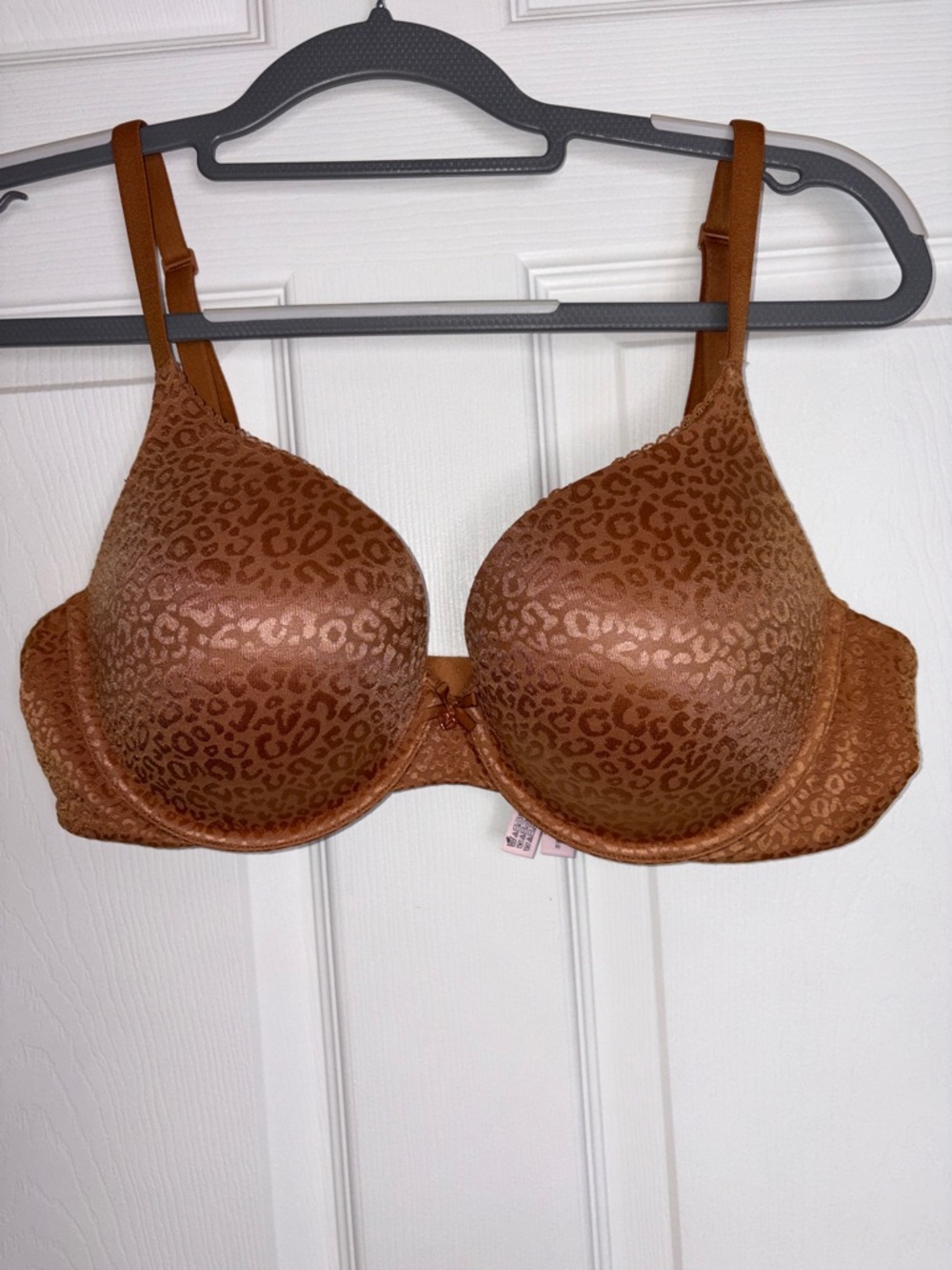 Victoria's Secret Leopard Print T-Shirt Bra - Tan